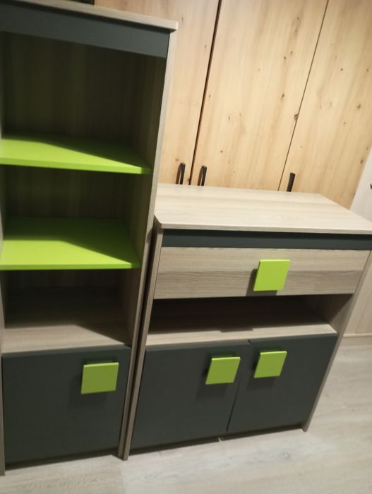 Meble dziecięce komplet z biurkiem
