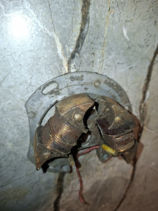 Iskrownik zapłon silnika romet motorynka komar ogar kadet polo 2375 50