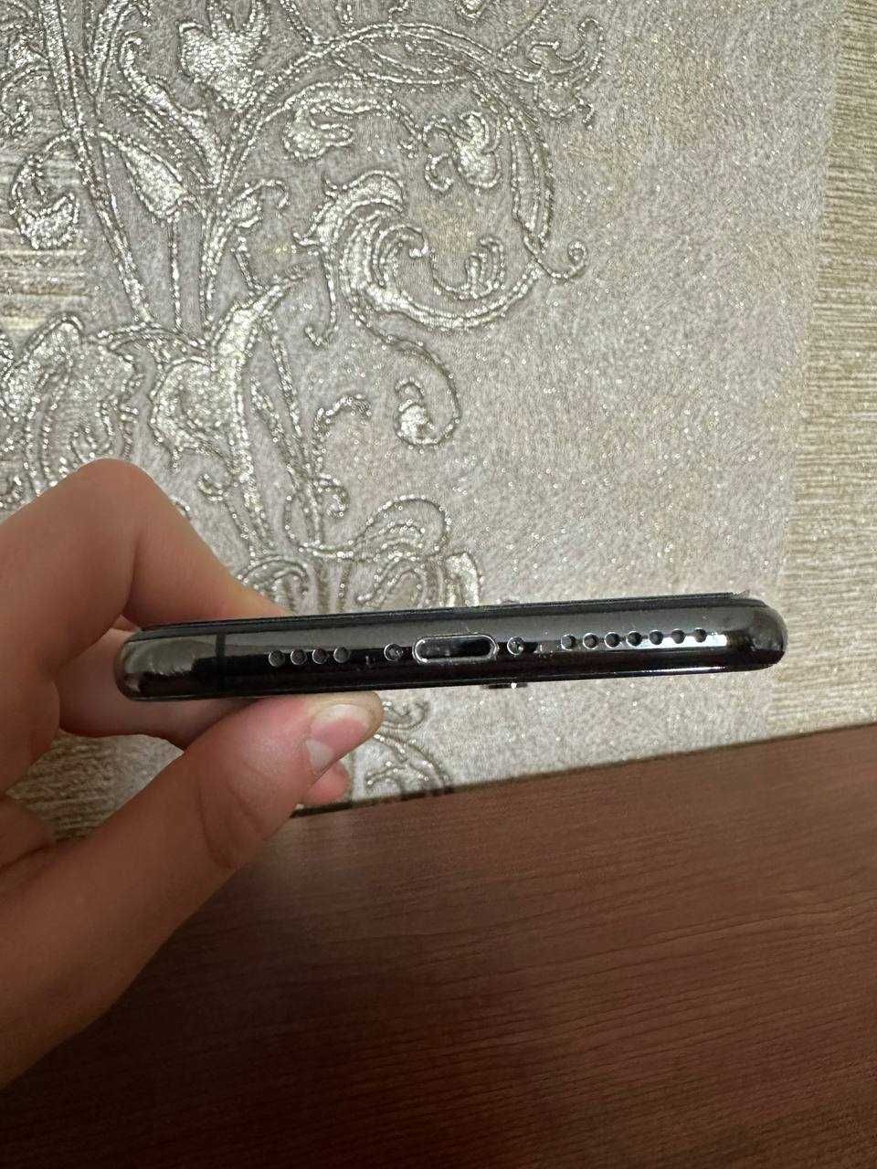 Iphone XS MAX, ідеальний стан, 88% - АКБ, 64 GB / Neverlock