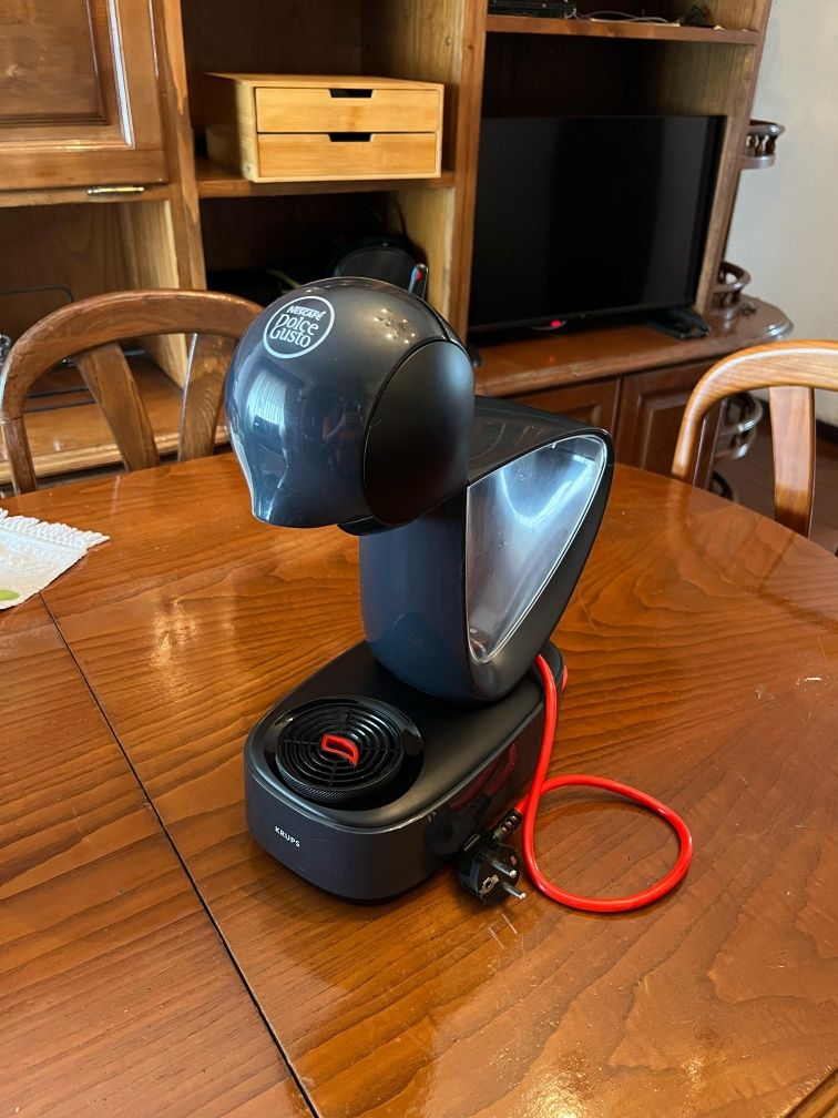Vendo Máquina de Café Krups Dolce Gusto Infinissima KP173B10 + Descalc
