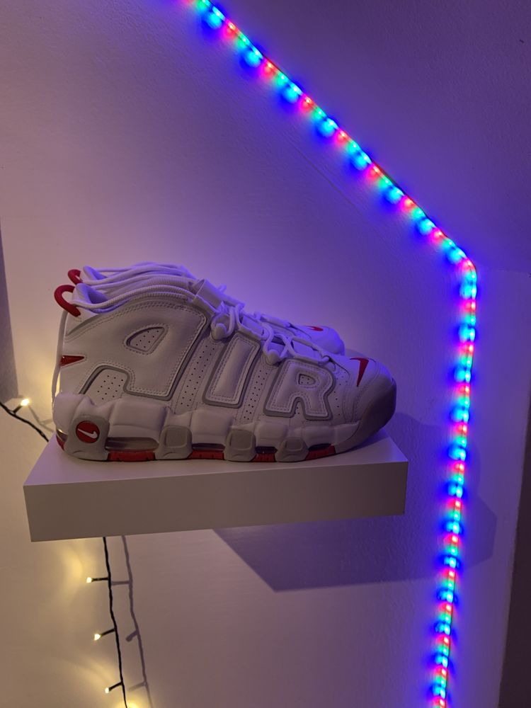 Nike air more uptempo