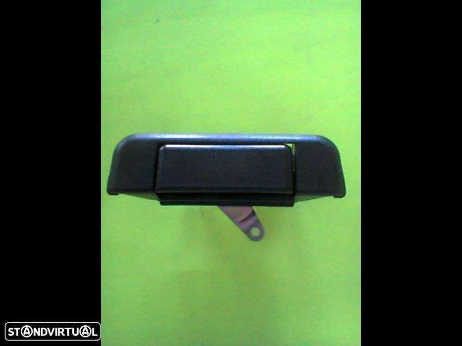 puxador tampa mala Toyota Hilux 1989-2001 (NOVO)