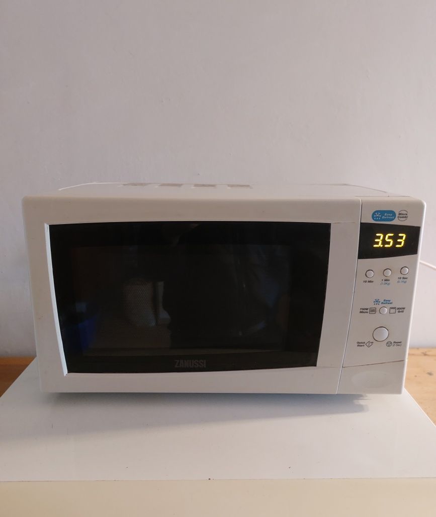 Mikrofalówka Zanussi