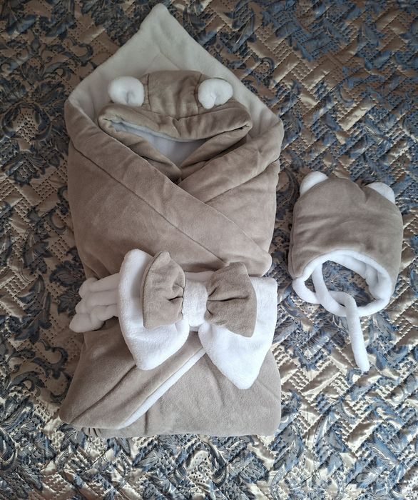 Конверт + комбінезон на виписку ( стан нового) 68