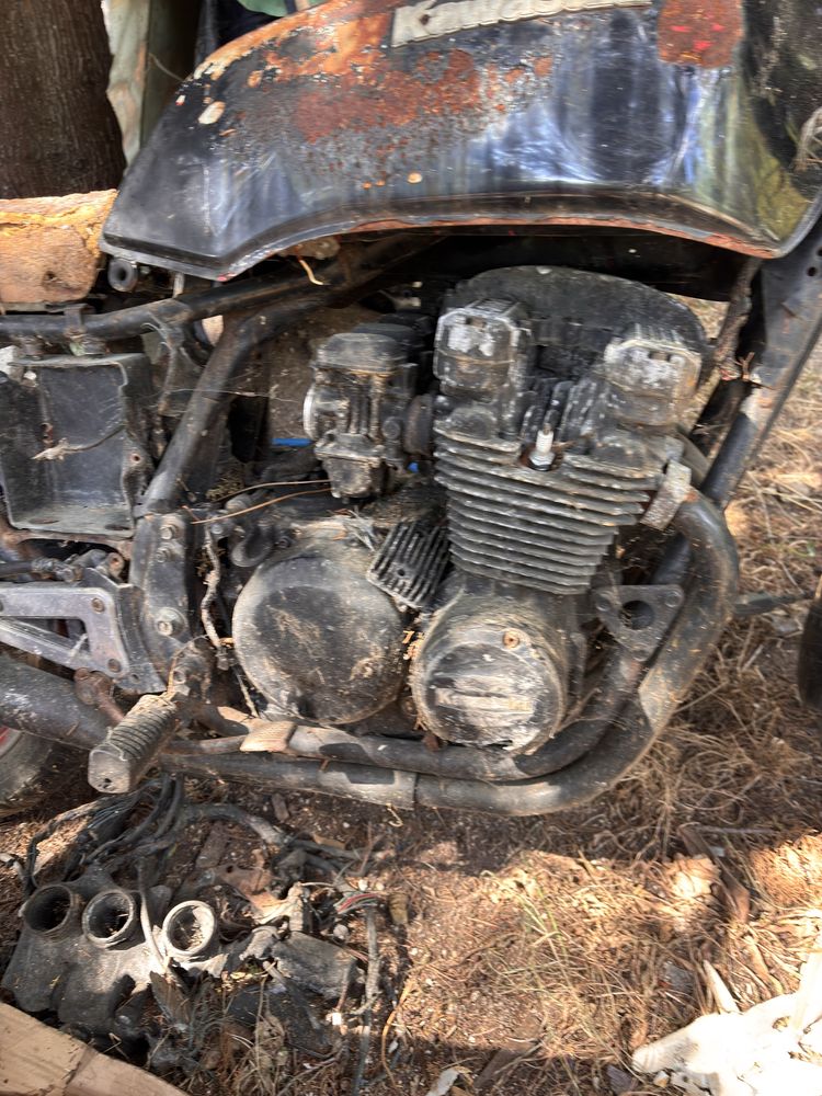 Kawasaki kz550 para peças