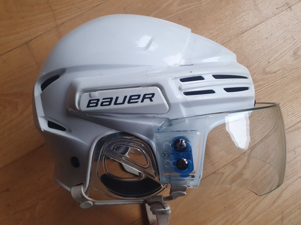 Bauer BHH7500M z pleksa kask hokejowy