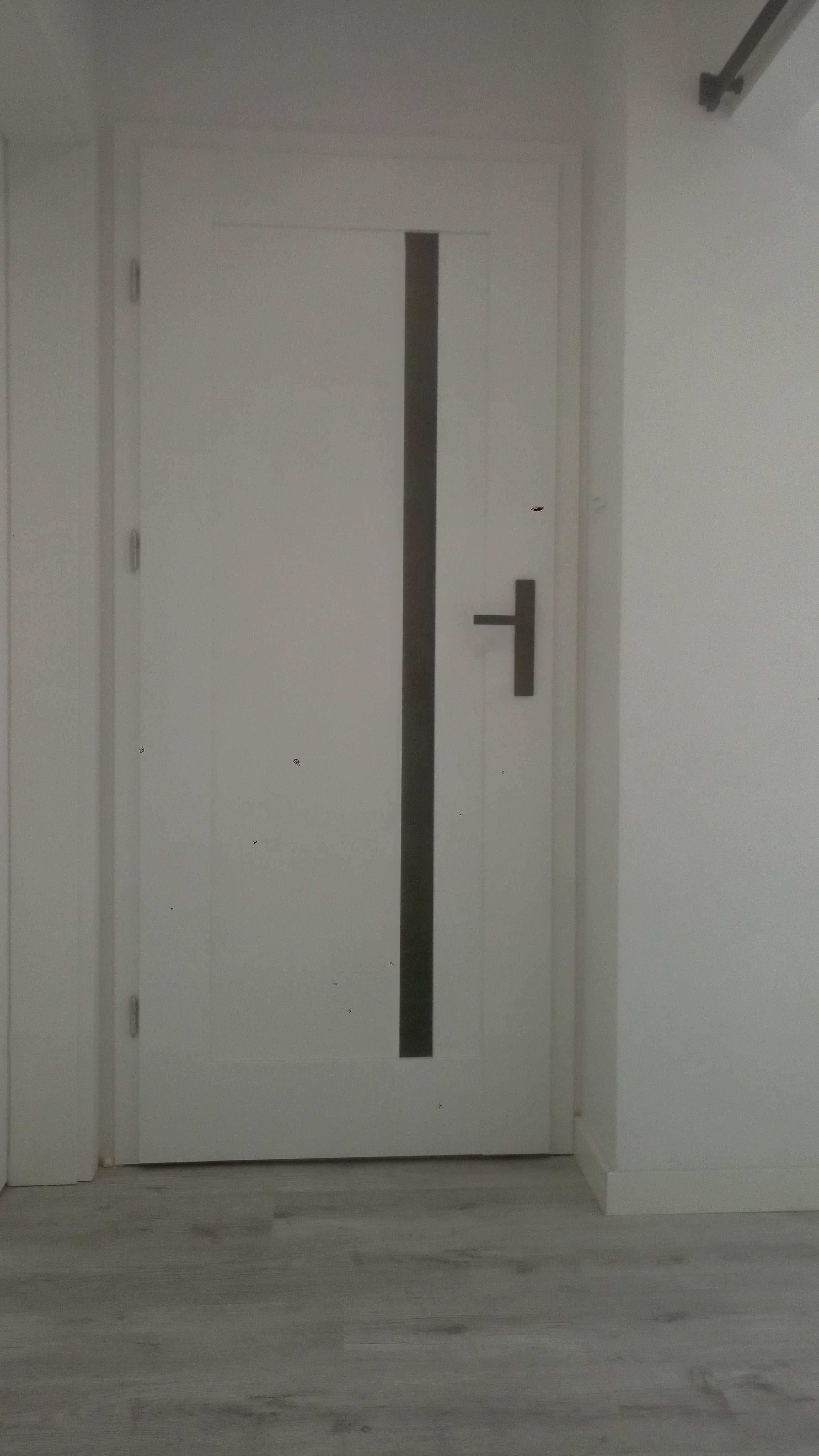 nowe drzwi wewnętrzne pokojowe kamuflaż maskowanie ościeżnicy futryny