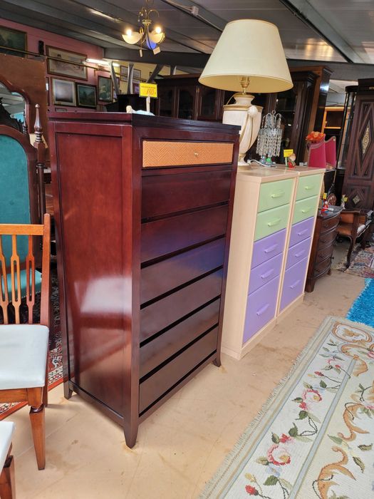 Camiseiro em madeira - Muito bom estado geral