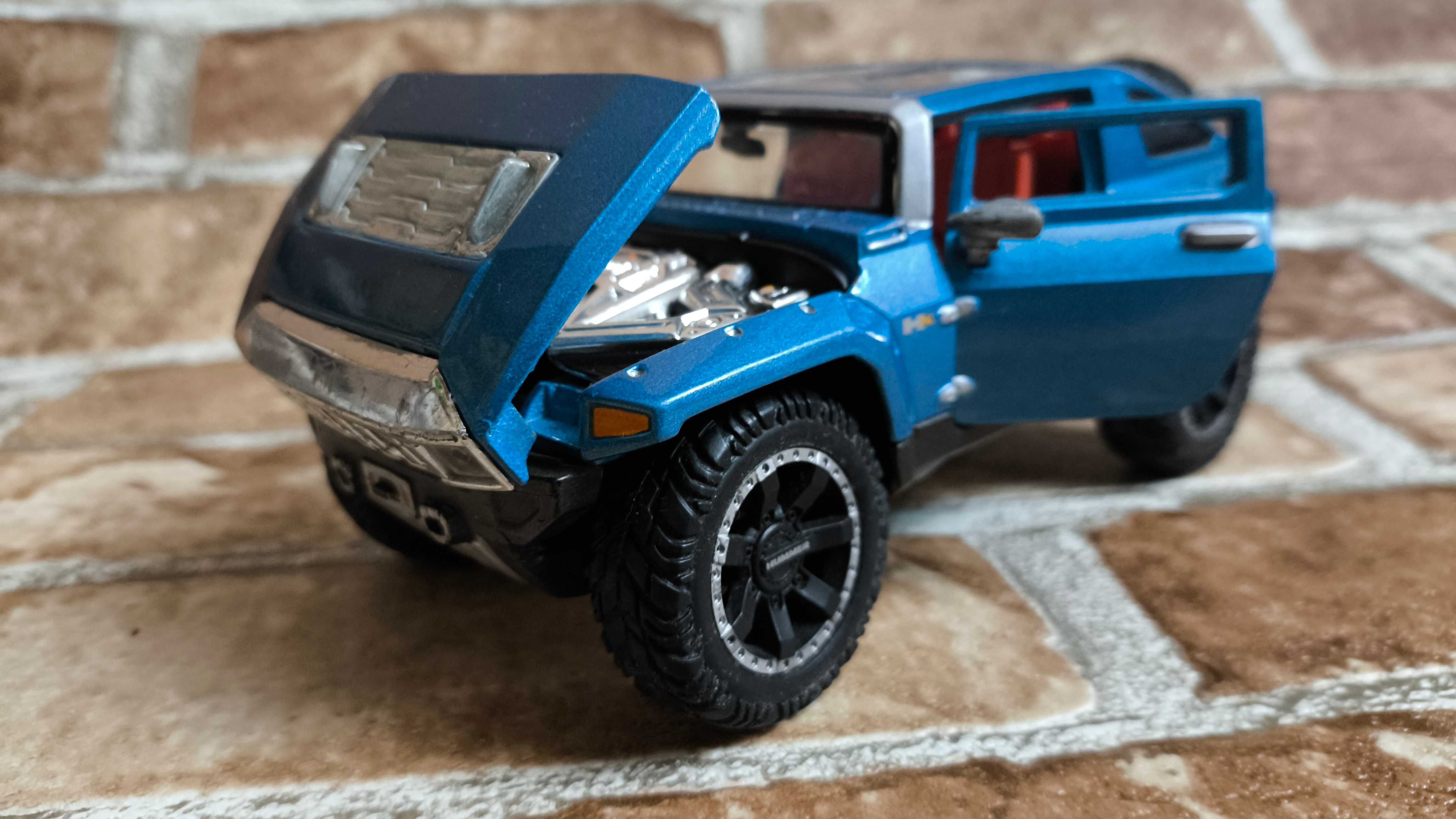 Модель авто Hummer HX Concept 1:24 Maisto