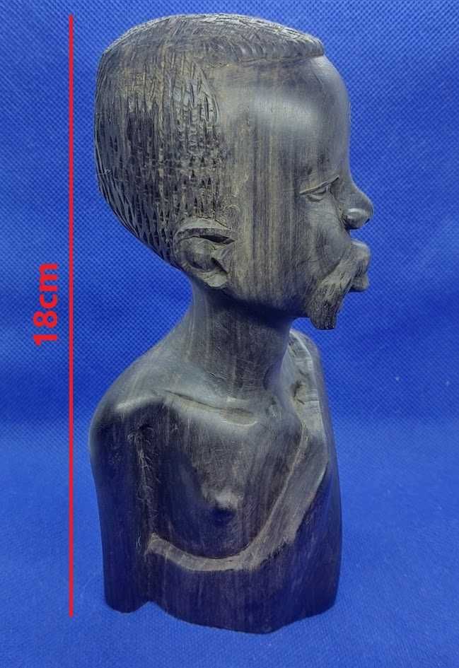 Busto em arte popular Africana Angola
