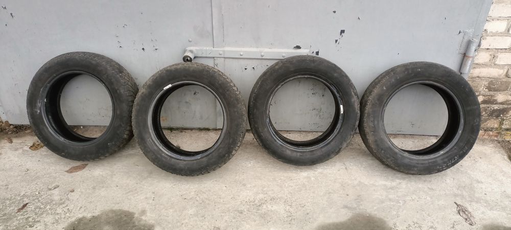 Продам зимние шины 175/65r14