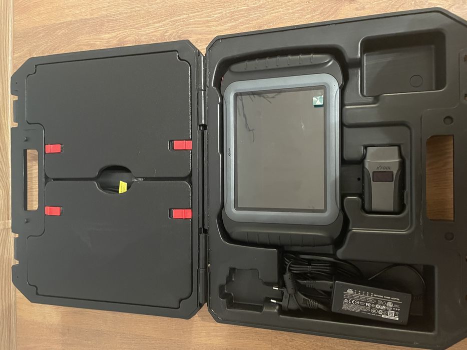 Tester diagnostyczmy Xtool H6EB