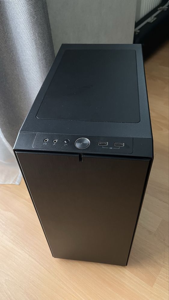 Intel 8600 32ddr4 fractal design