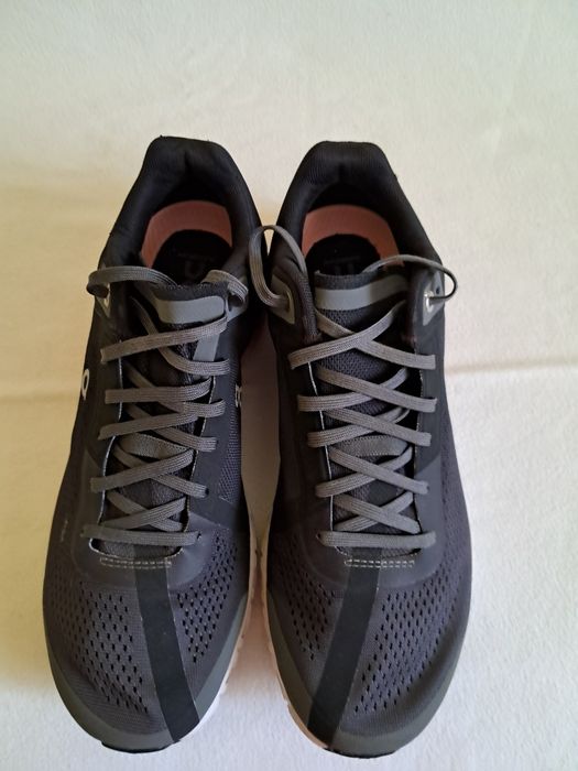 Buty sportowe ON RUNING roz 41