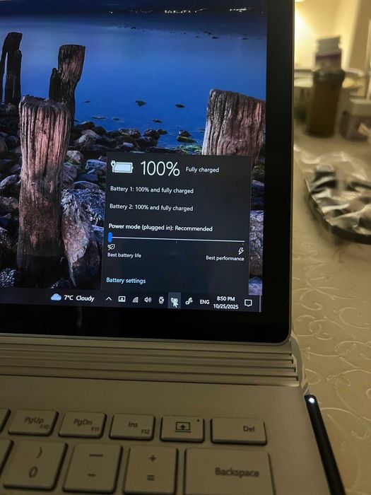 Продам ноутбук Microsoft Surface Book 1 i7/16Gb/512Gb