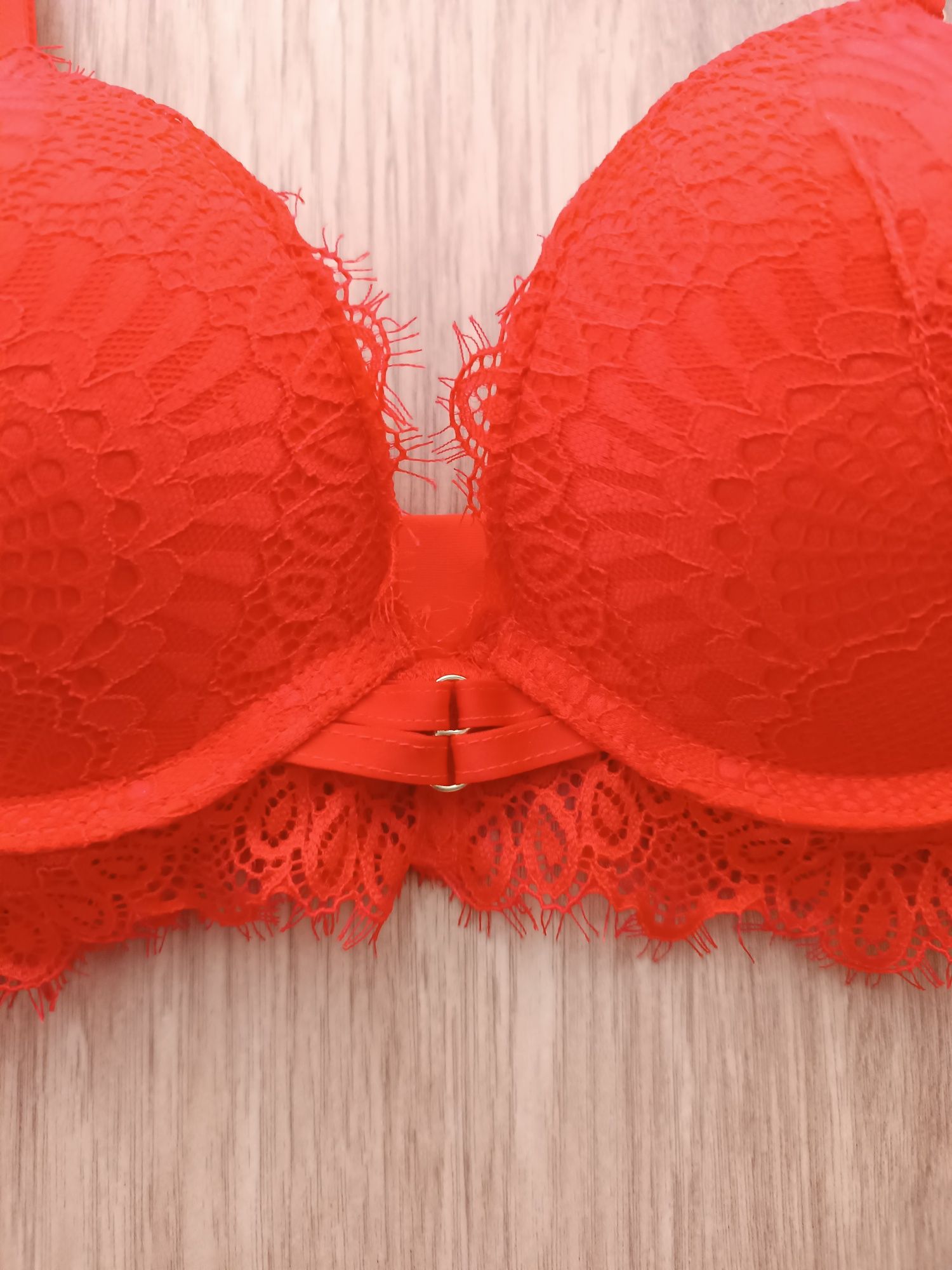 Czerwony pomarańczowy biustonosz push up z koronką 70B