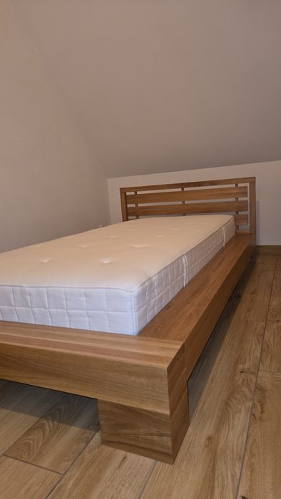 Łóżko bardzo solidne dębowe. 90x200 pod materac