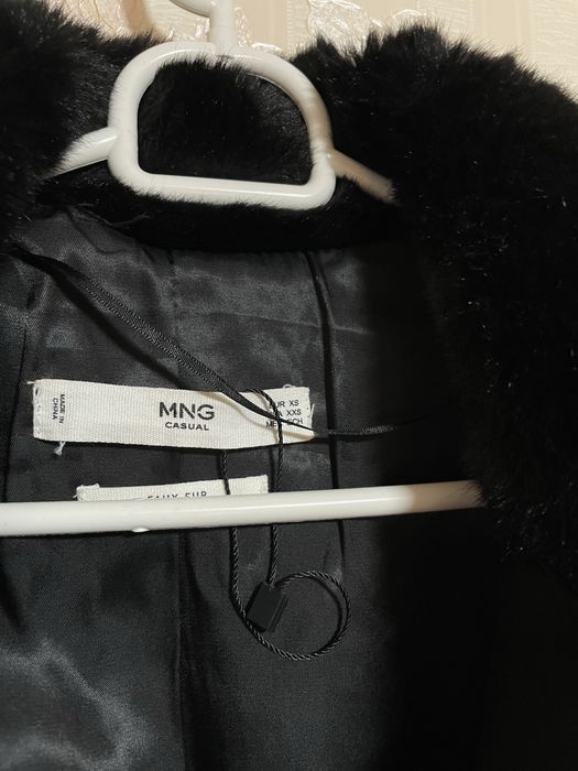 Шуба з єко хутра Mango