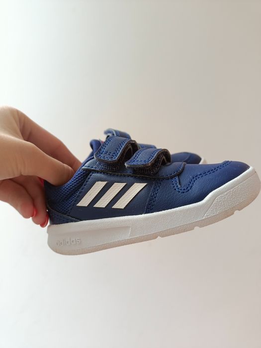 Кросівки Adidas 22 для хлопчика