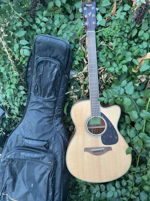 Електроакустична гітара YAMAHA FSX820C (Natural)
