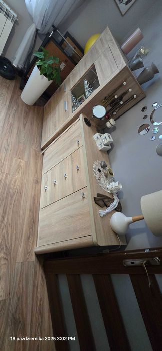 Komplet mebli do sypialni, łóżko plus materac szafki komody