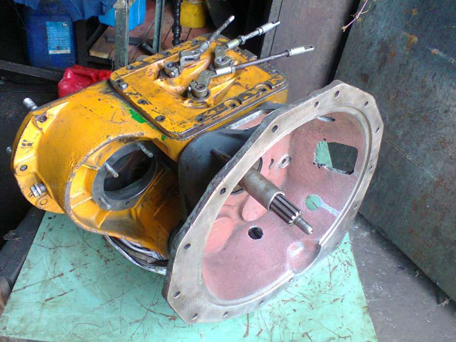 Коробка передач механічна на болгарський Балканкар навантажувач БВ2733