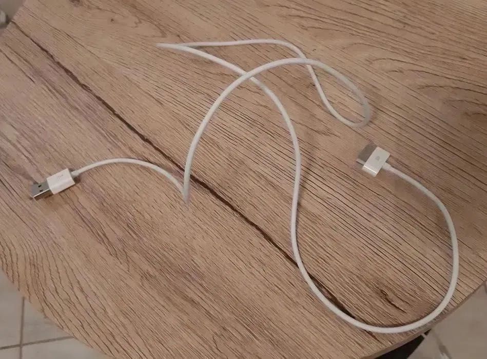 Apple przewód USB 30pin ( szeroki) do iPhone’a, iPod, iPad