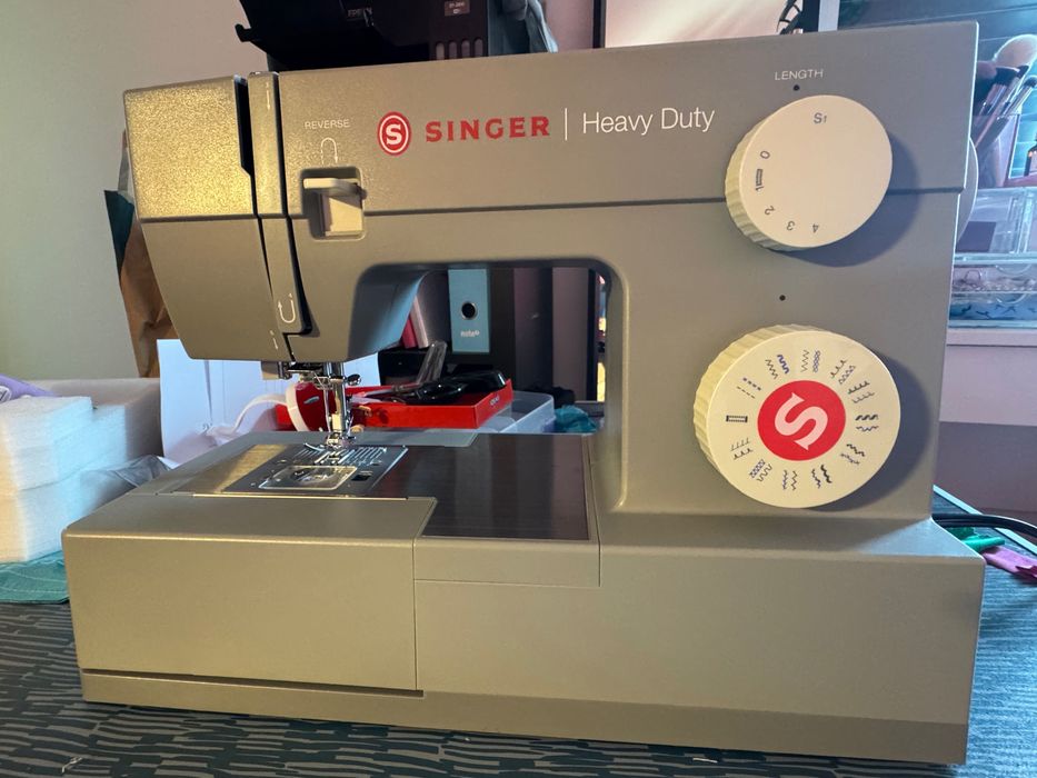 *NOVA* Máquina de Costura Singer