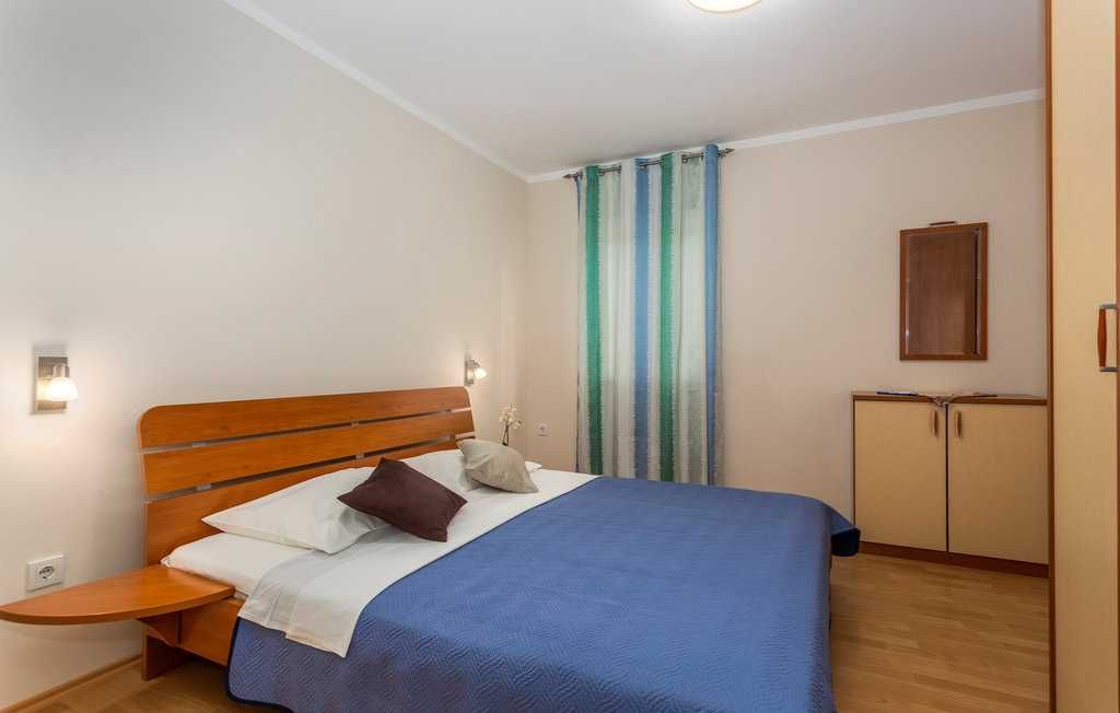 Wakacje, wrzesień,Chorwacja, wyspa KRK, basen, apartament dla 5 osób