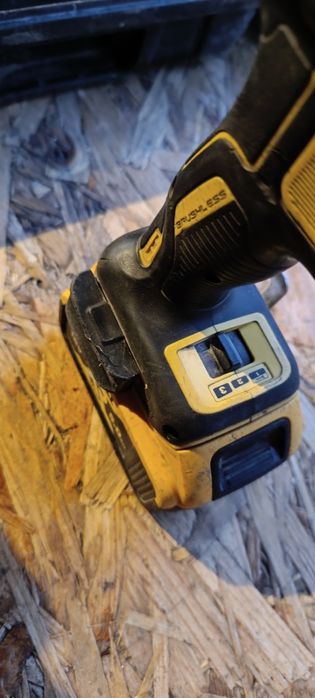 Zakretarka DeWalt dcf 887p2