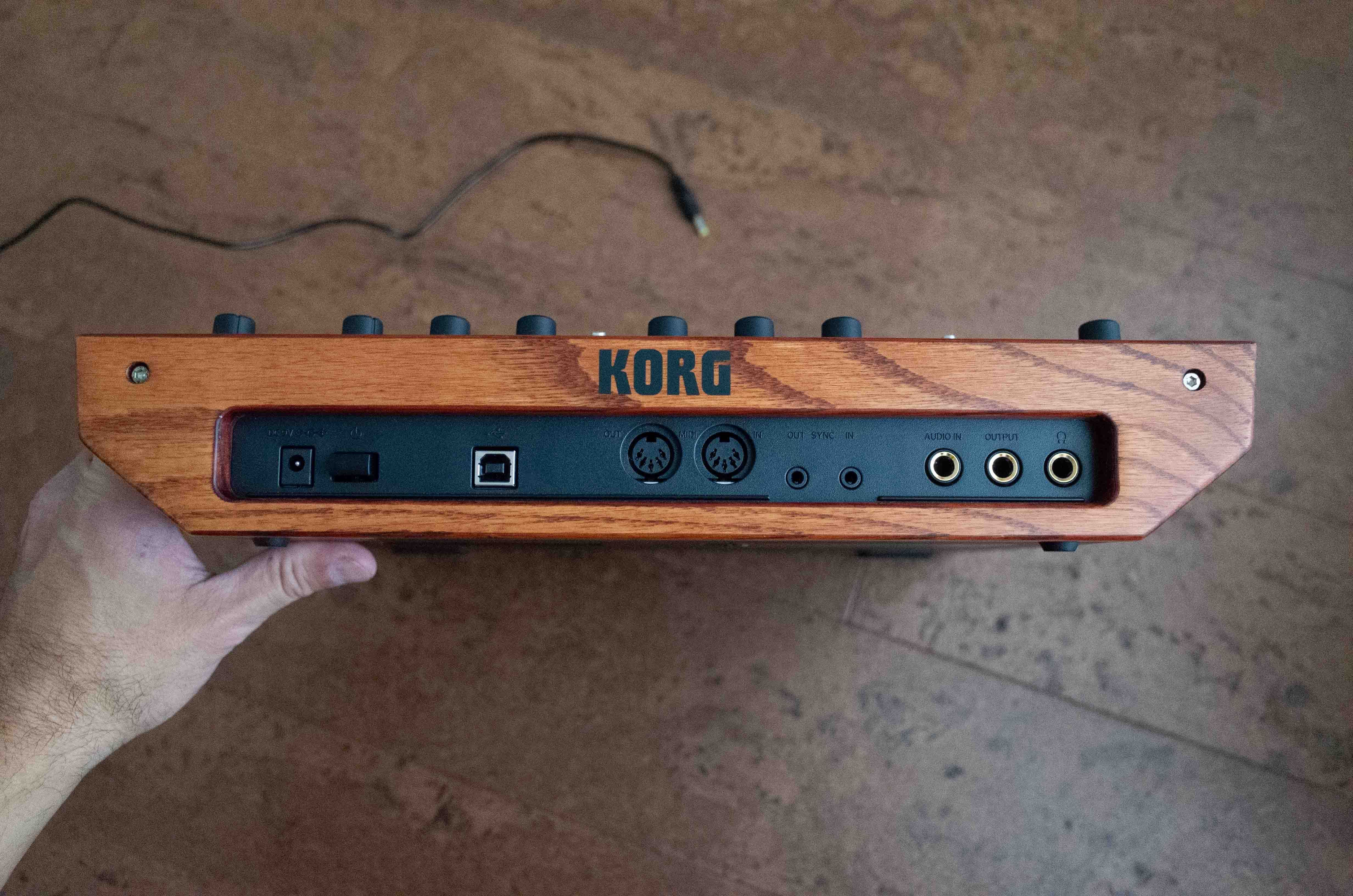 Korg Monologue Sintetizador analógico, sequencer, baixo, leads, novo