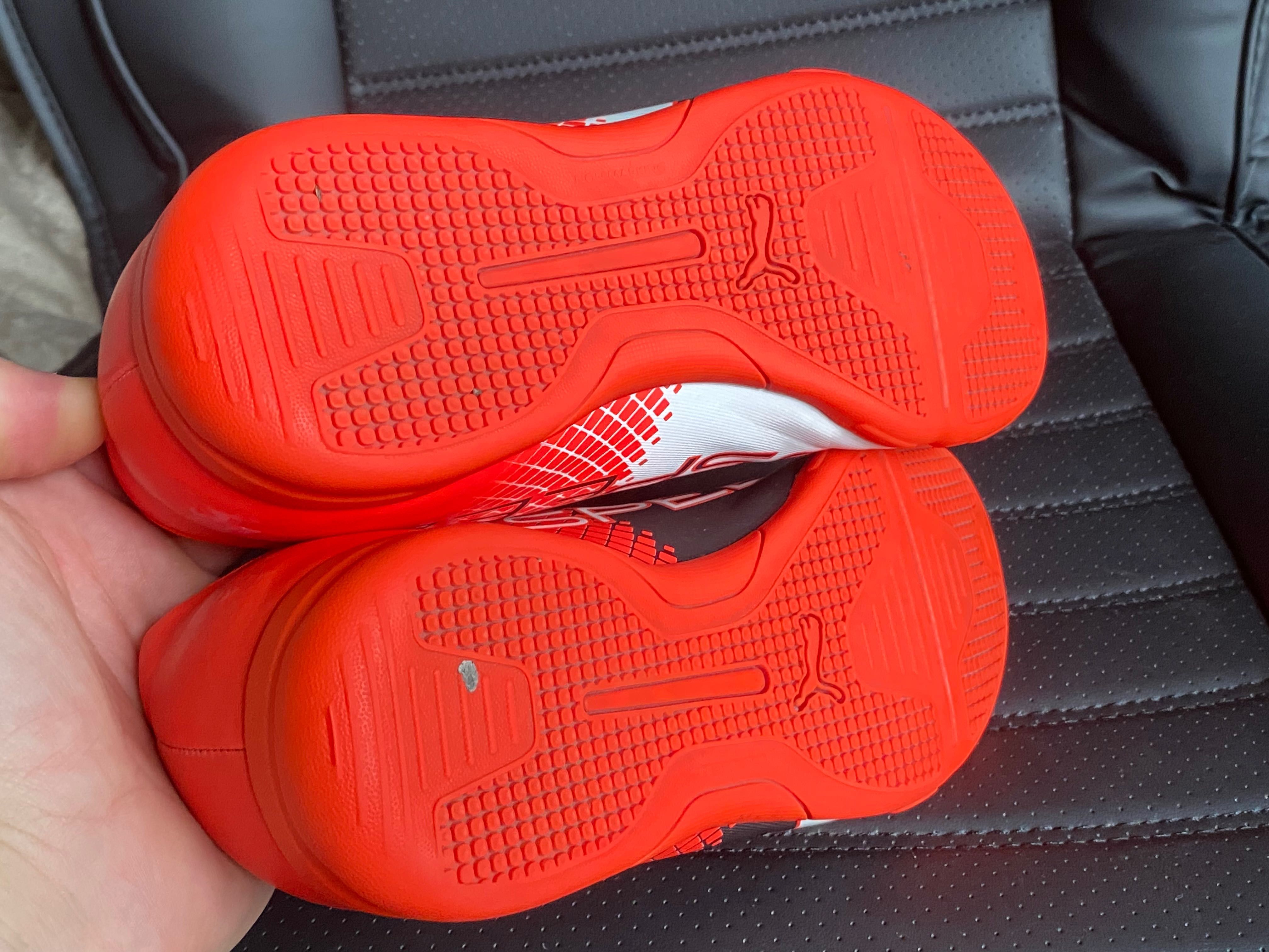 Puma Evospeed 37 (23cm) buty piłkarskie halówki