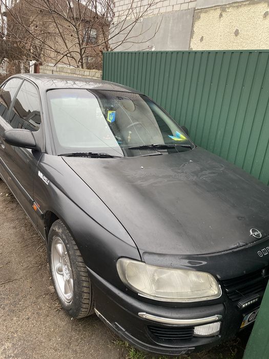 Опель  омега  б  2.5v6 обмін