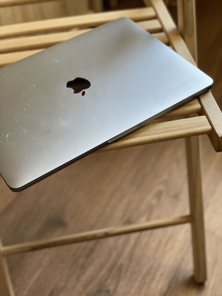 Apple MacBook Pro 13”, 2017р, і5, SSD 256gb, 8gb ОЗУ Макбук ноутбук