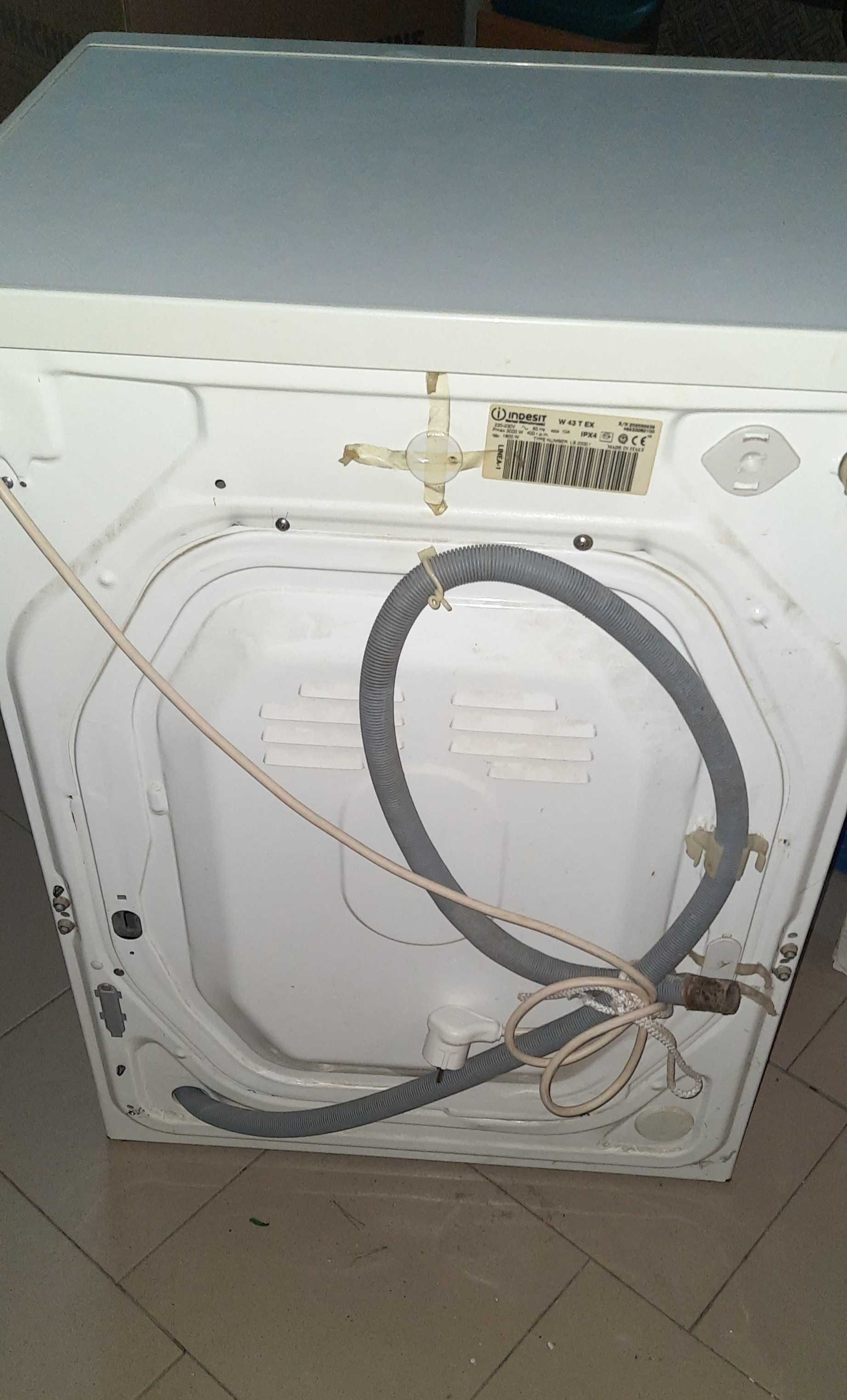 Стиральная машинка автомат Indesit