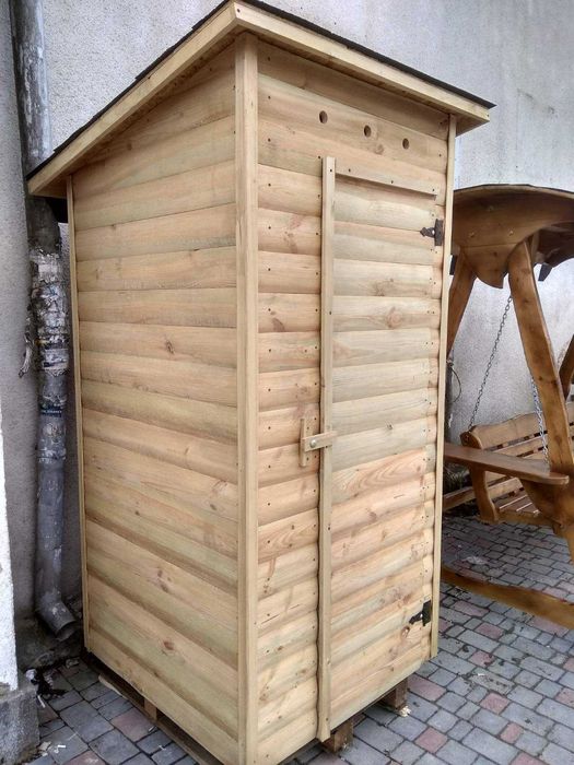 Туалет дерев"яний