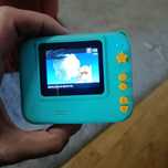 Máquina digital infantil com impressão instantânea