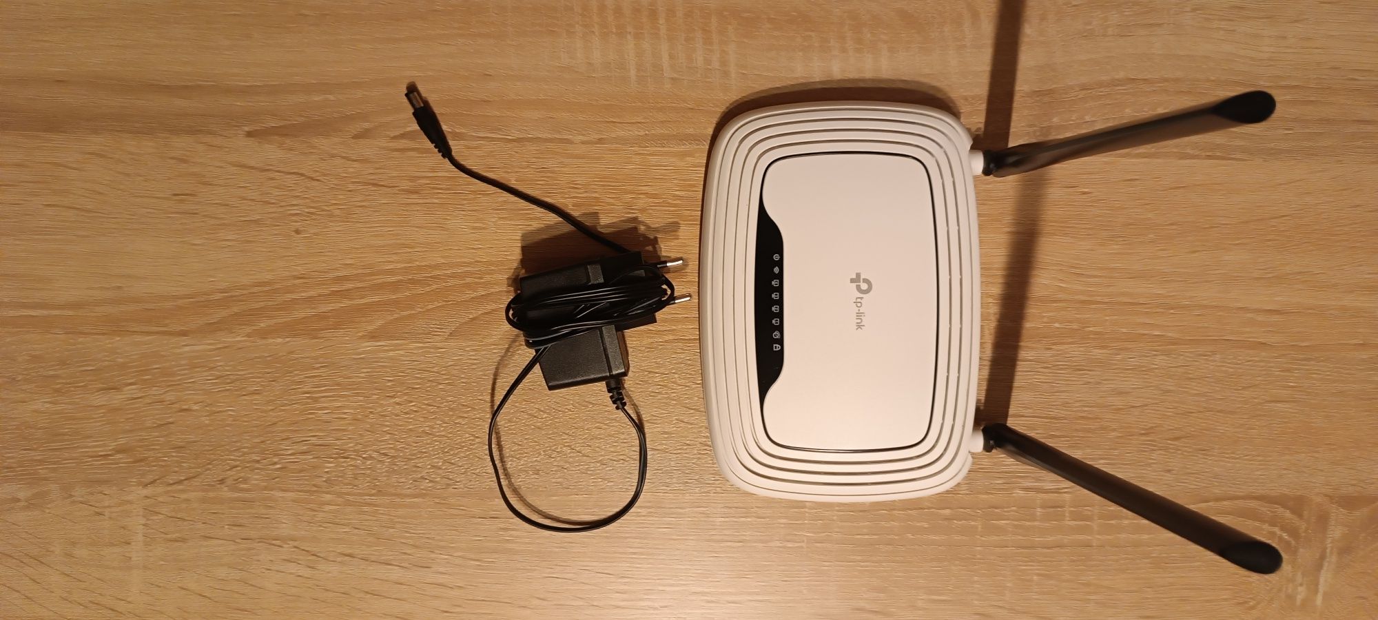 Router TP-Link WR841N