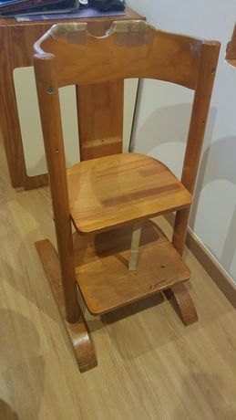 Cadeira com tabuleiro para bebe