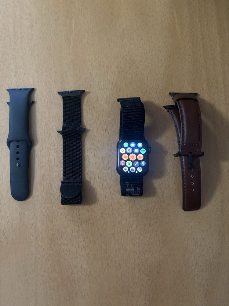 Apple Watch S9 41mm (ainda com 2 anos de garantia)