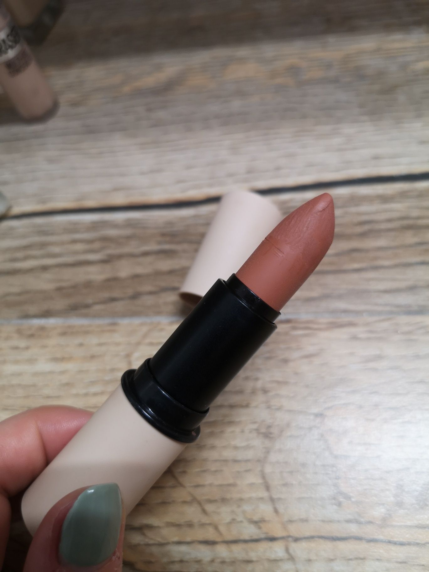 Diego dalla Palma Nudissimo Nudology 201 matowa pomadka nude lipstick