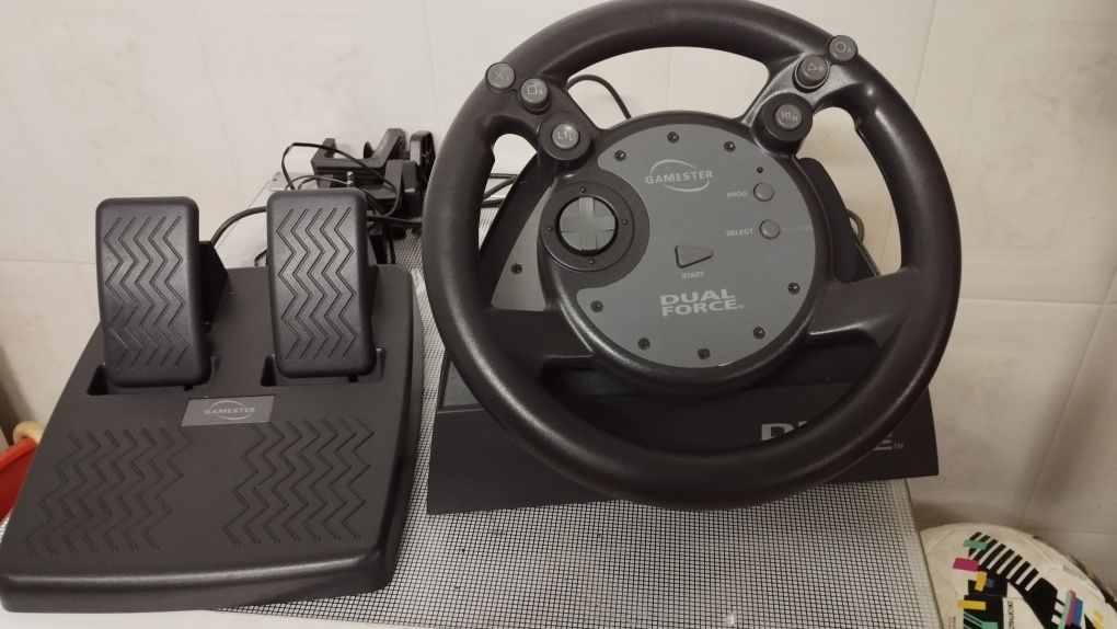 Volante PSX PlayStation 1 e 2 Dual Force Simulador