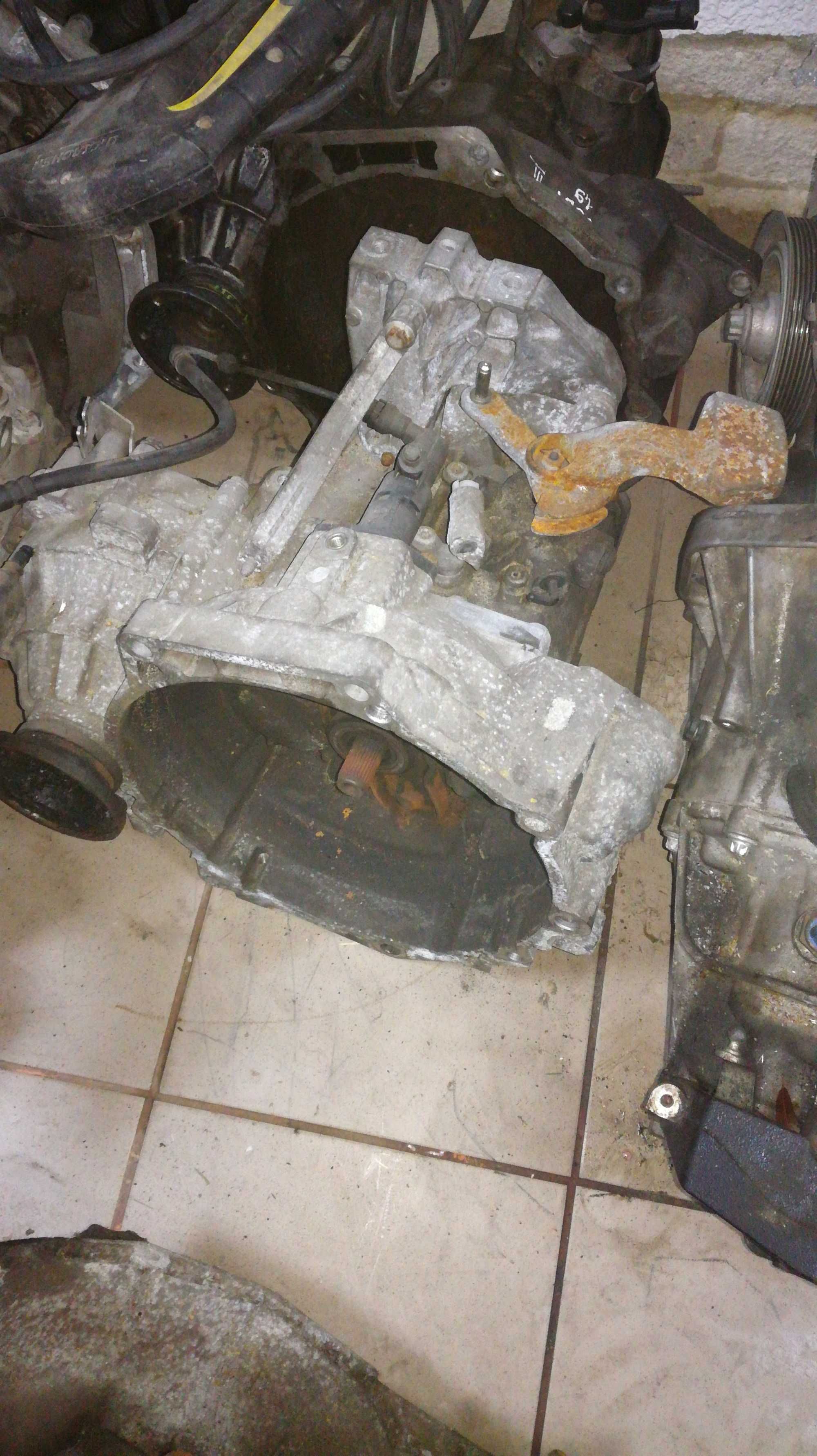 Коробка передач(КПП) Volkswagen Passat B6 1.6tdi MDM