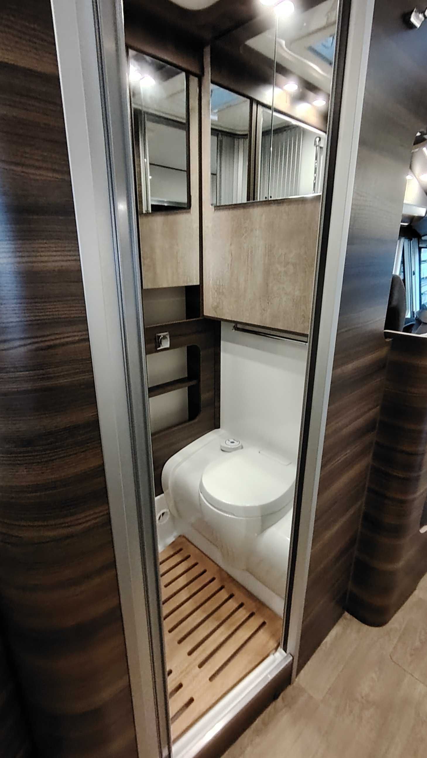Nowa! Laika Ecovip H2109 XCamp