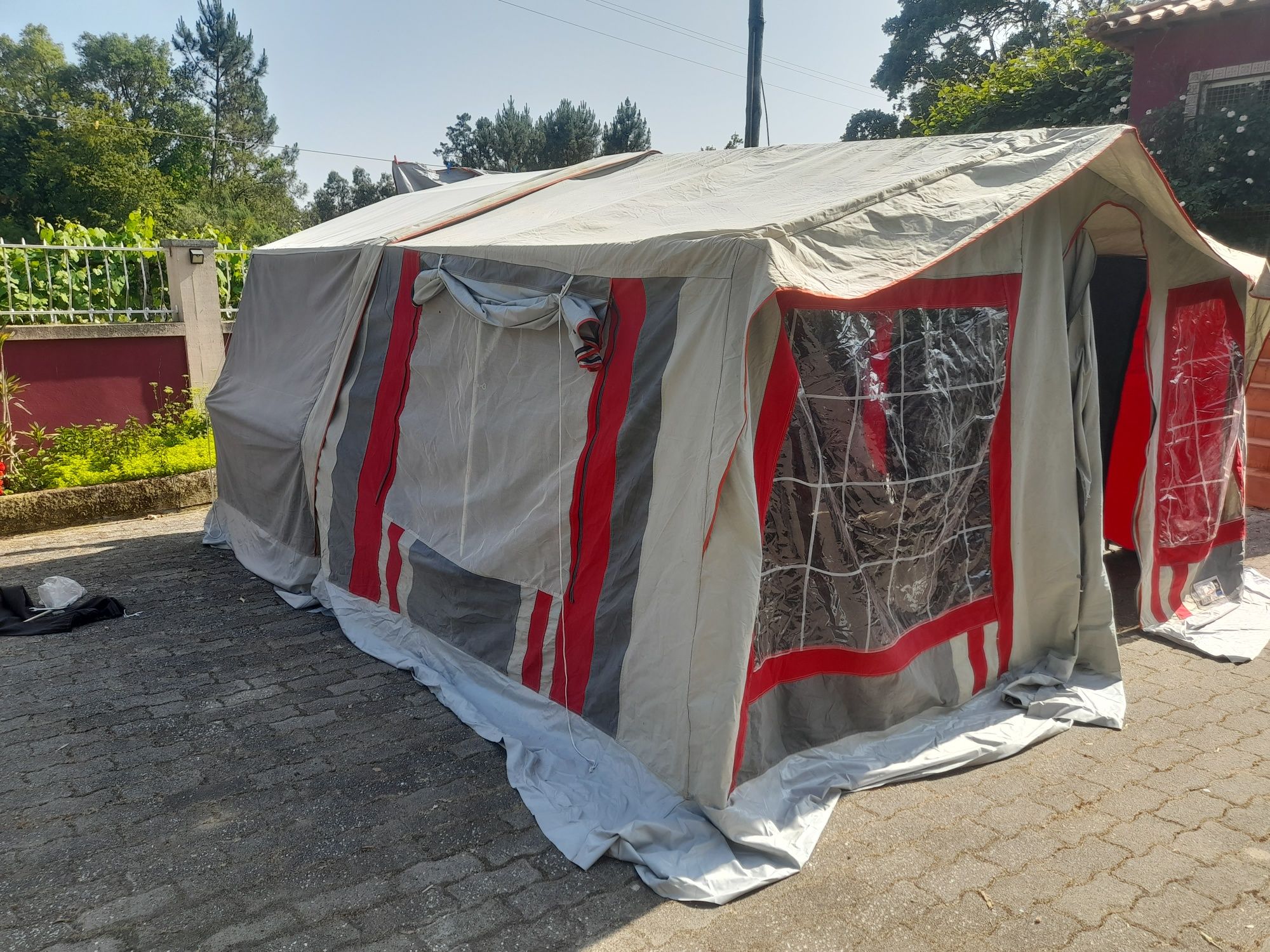 Atrelado autotenda J4  - 3 quartos e 1 sala (avançado)
