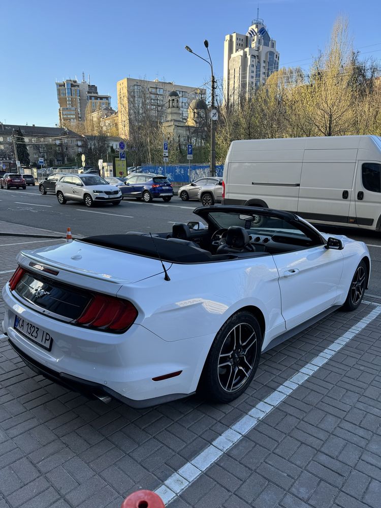 Продам Ford Mustang cabrio