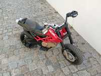 MOTA elétrica infantil Ducati Enduro 12v Peg Perego