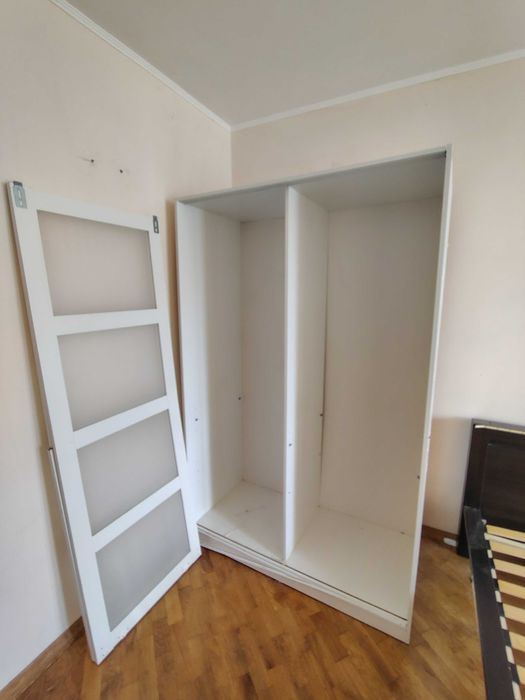 Шафа користована на дві дверки