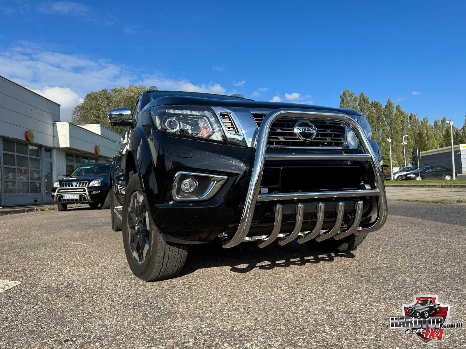 Orurowanie Nissan Navara NP300 Kły Baranek WYSOKIE chrom/czarne