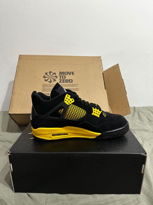Air Jordan 4 Yellow Thunder